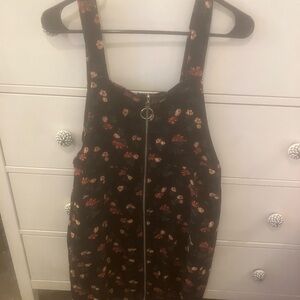 Floral Black Dress with Zipper Detail